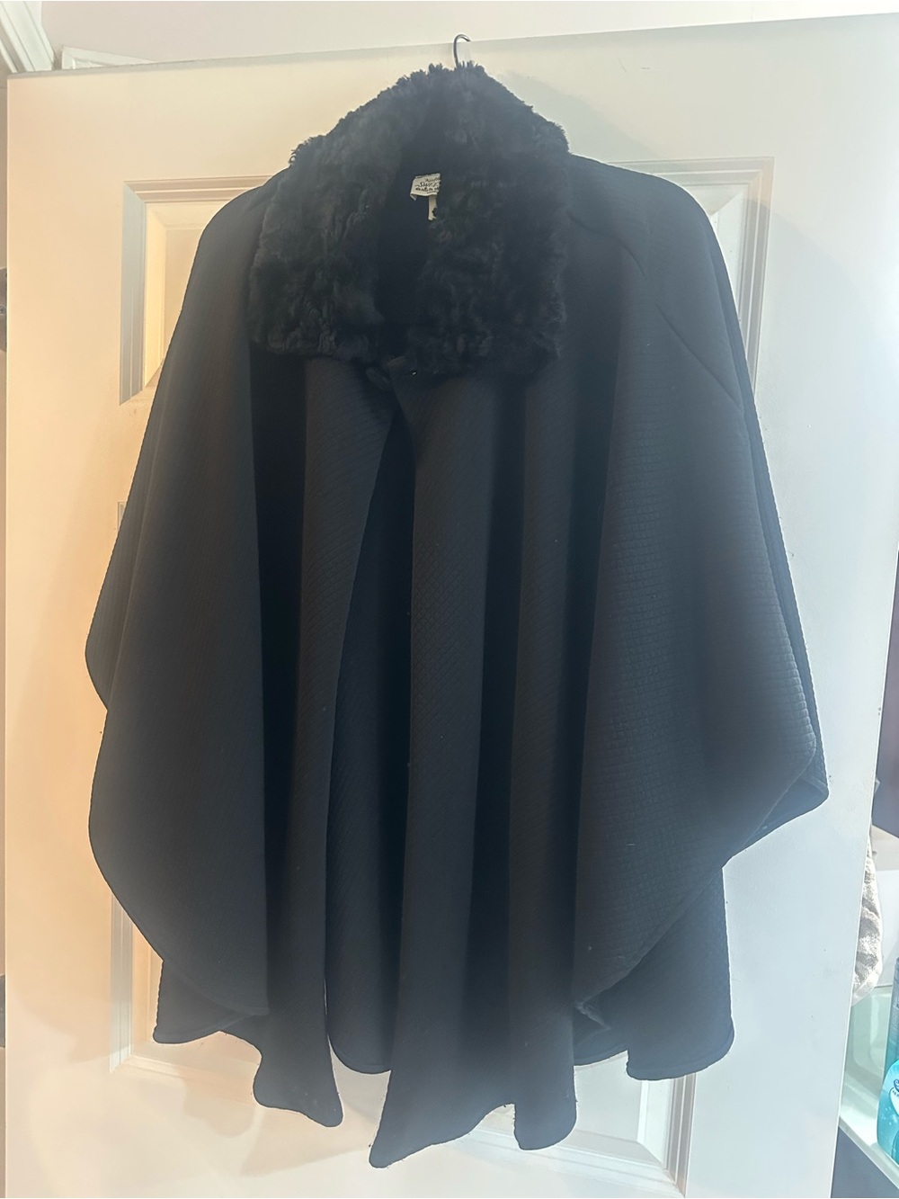 Black Women's Faux-Fur Collar Cape Sweater